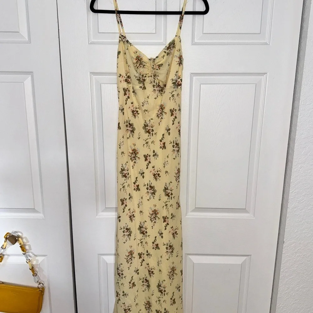 Yellow Floral Maxi Dress - Brand: Abercrombie & Fitch- size Medium